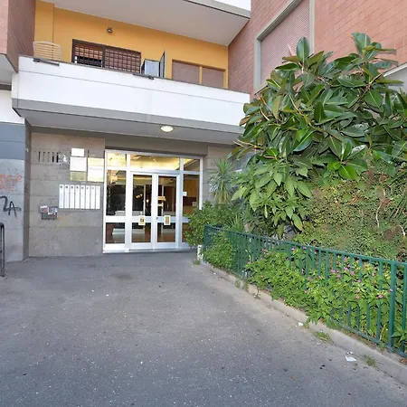 La Bella Roma Apartment *